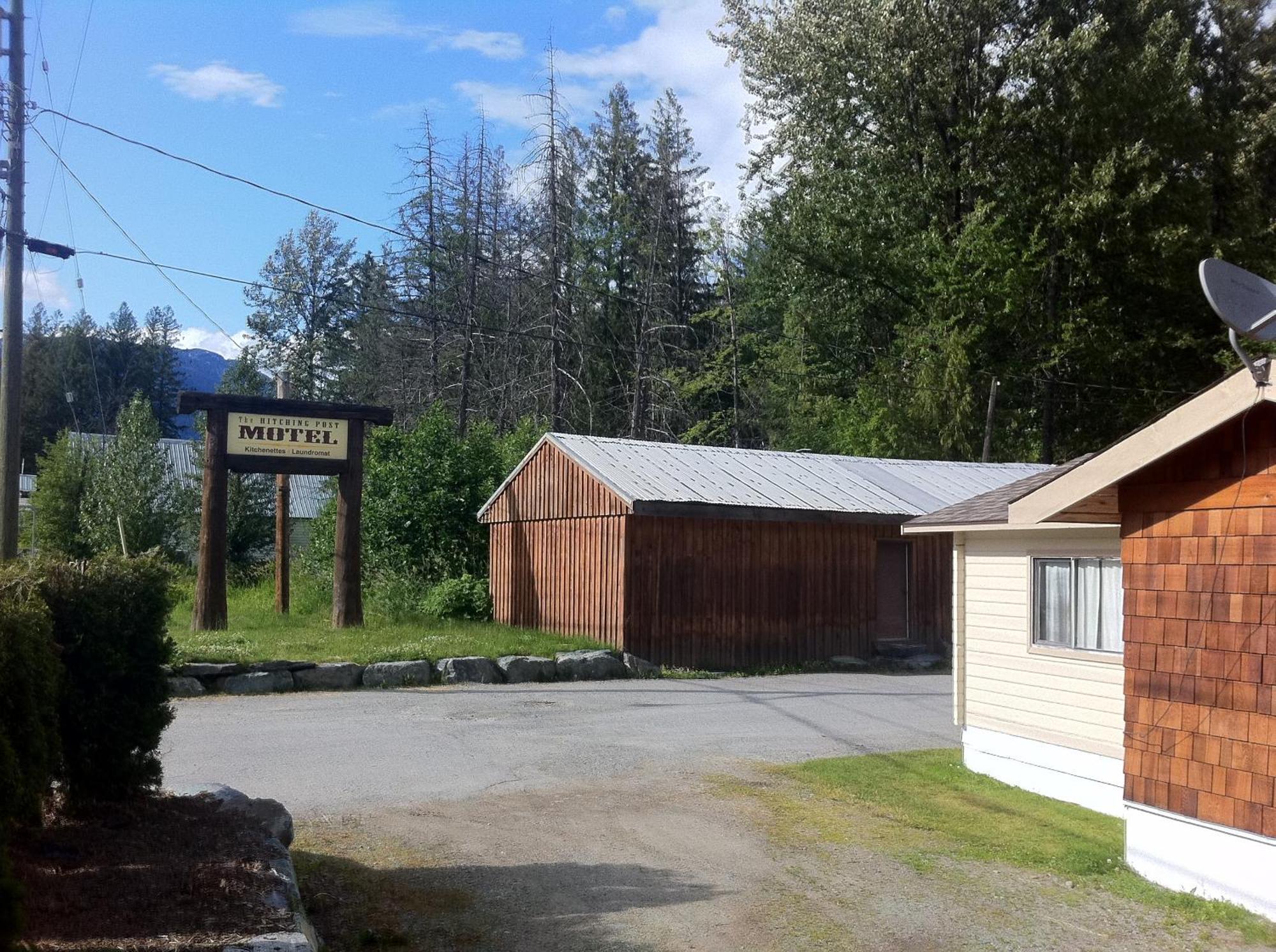The Hitching Post Motel Pemberton Εξωτερικό φωτογραφία