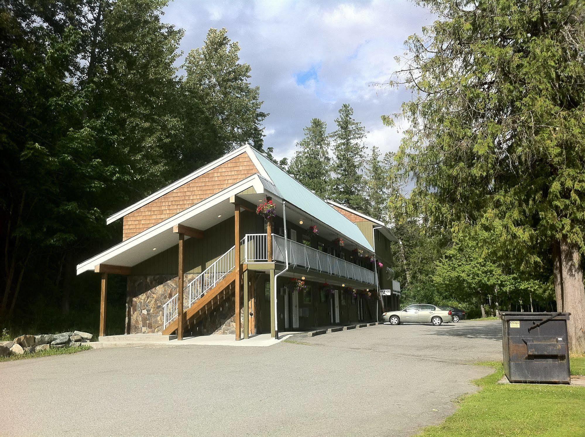 The Hitching Post Motel Pemberton Εξωτερικό φωτογραφία
