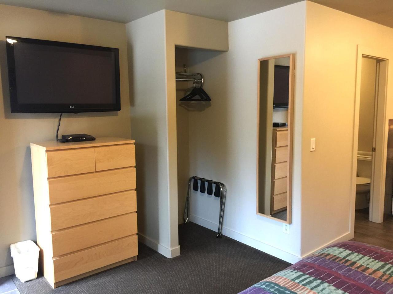 The Hitching Post Motel Pemberton Εξωτερικό φωτογραφία